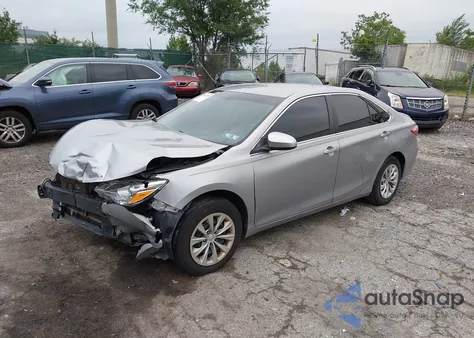2015 Toyota Camry Le из США, поврежденный, VIN 4T4BF1FK3FR488014